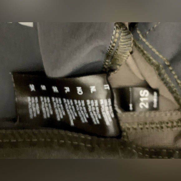 Men's 33 x 32 KUHL DECEPTR Grey Khaki Lightweight Technical Hybrid Hiking Pants - Picture 14 of 14